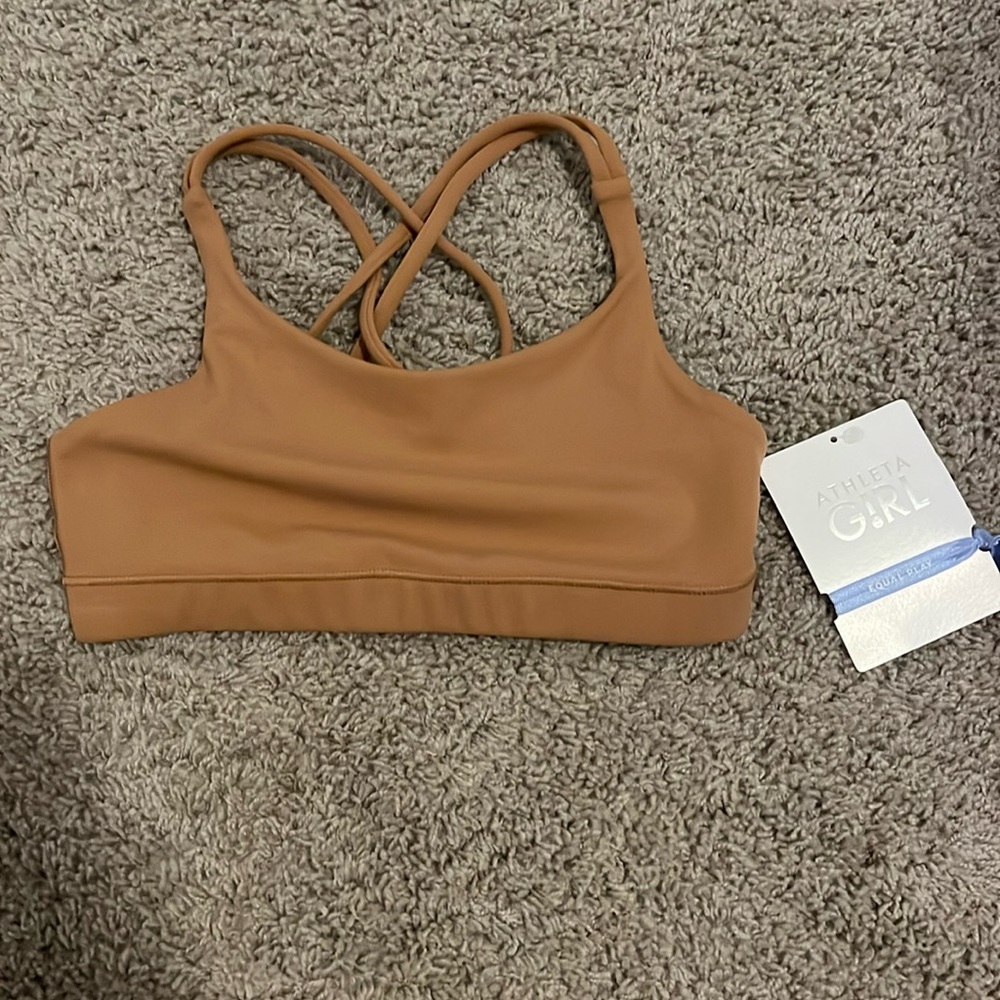 NEVER WORN Athleta nude sports bra!!